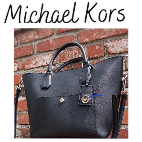Michael Kors Black Crossbody Bag with Textured Leather - Picture 1 of 12